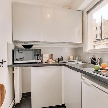 Marini - A Auteuil Apartment Paris