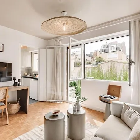 Marini - A Auteuil Apartment Paris